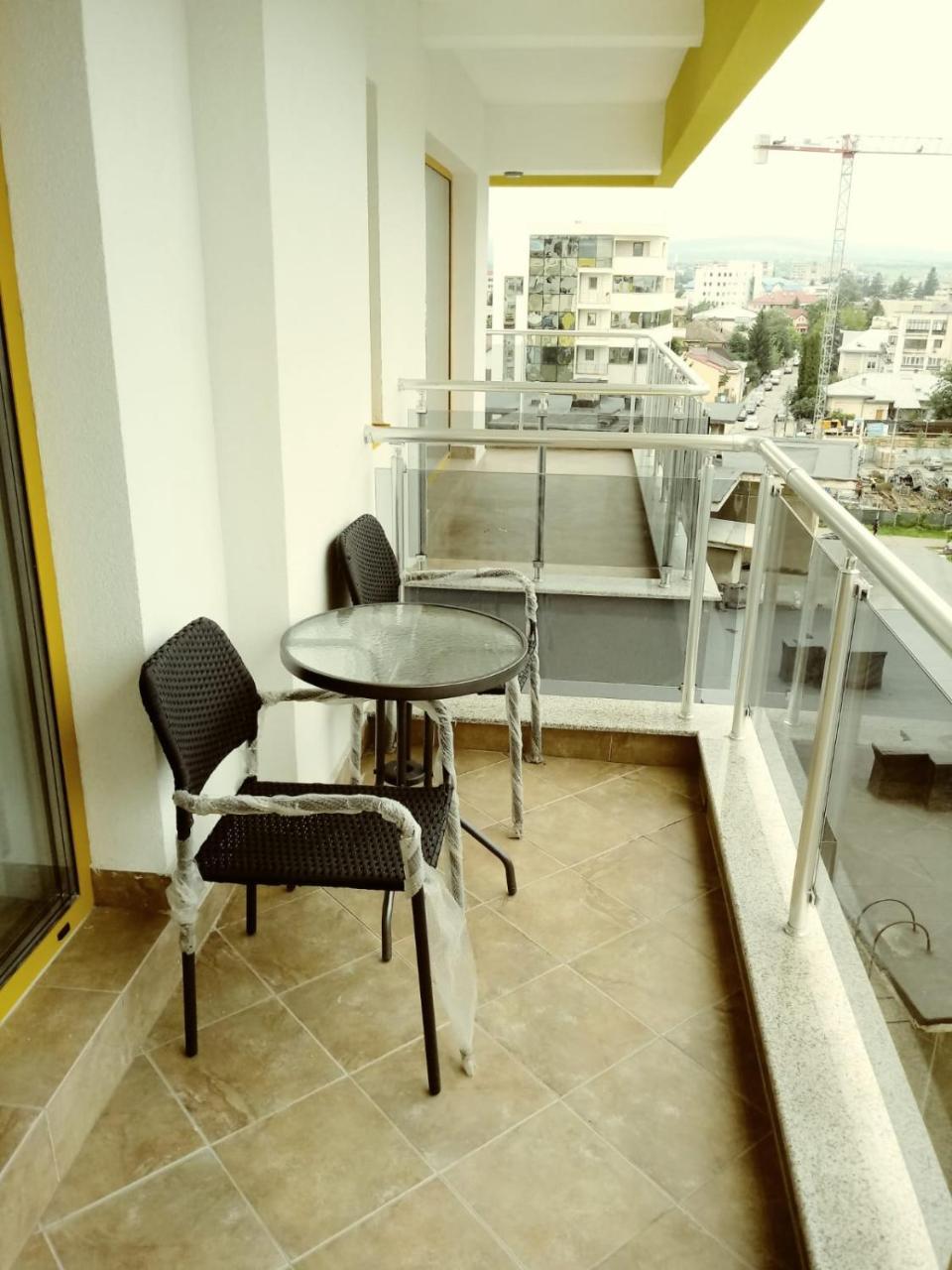 Downtown "Rendez-Vous" Luxury Apartment Bacău Exterior photo