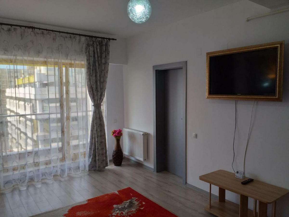 Downtown "Rendez-Vous" Luxury Apartment Bacău Exterior photo