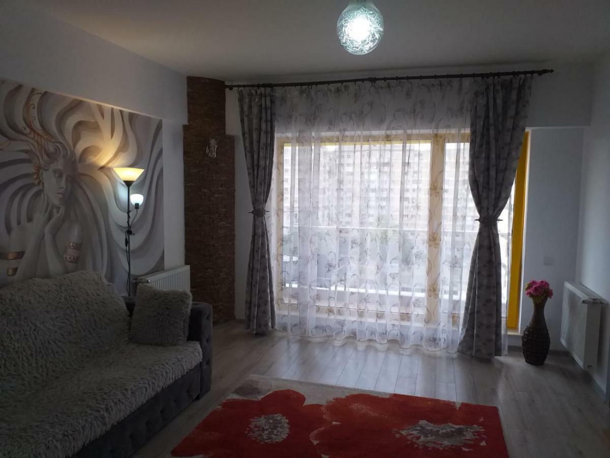 Downtown "Rendez-Vous" Luxury Apartment Bacău Exterior photo